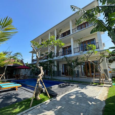 Canggu Nadi 2 Guest House Buitenkant foto